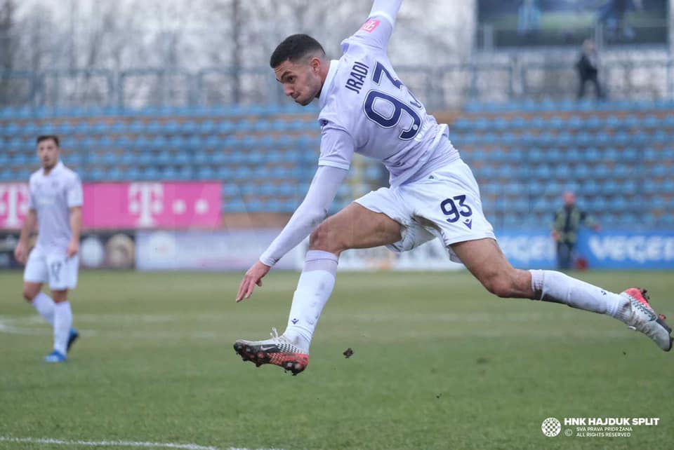 IZVJEŠTAJ POLUVREMENA Varaždin – Hajduk 0-1: Zanimljivo poluvrijeme uz dvije bitne intervencije VAR-a