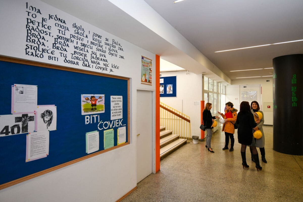 Virtualna učionica za učenike nižih razreda: Sve je spremno za "Školu na Trećem"