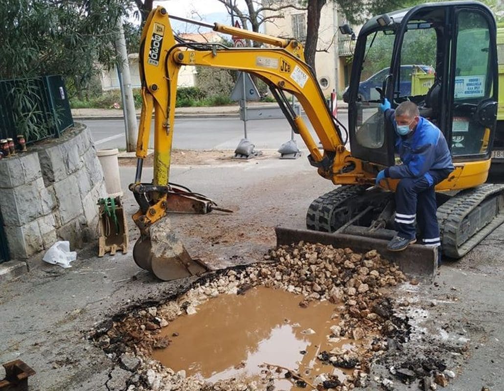Pukla cijev na Spinutu: Dio stanara bez pitke vode