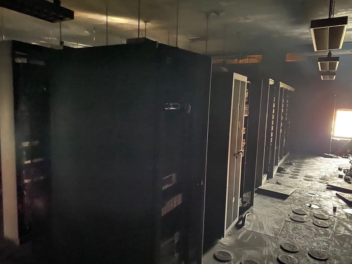 Iskon demantirao fotografiju server sobe: "To je laž"