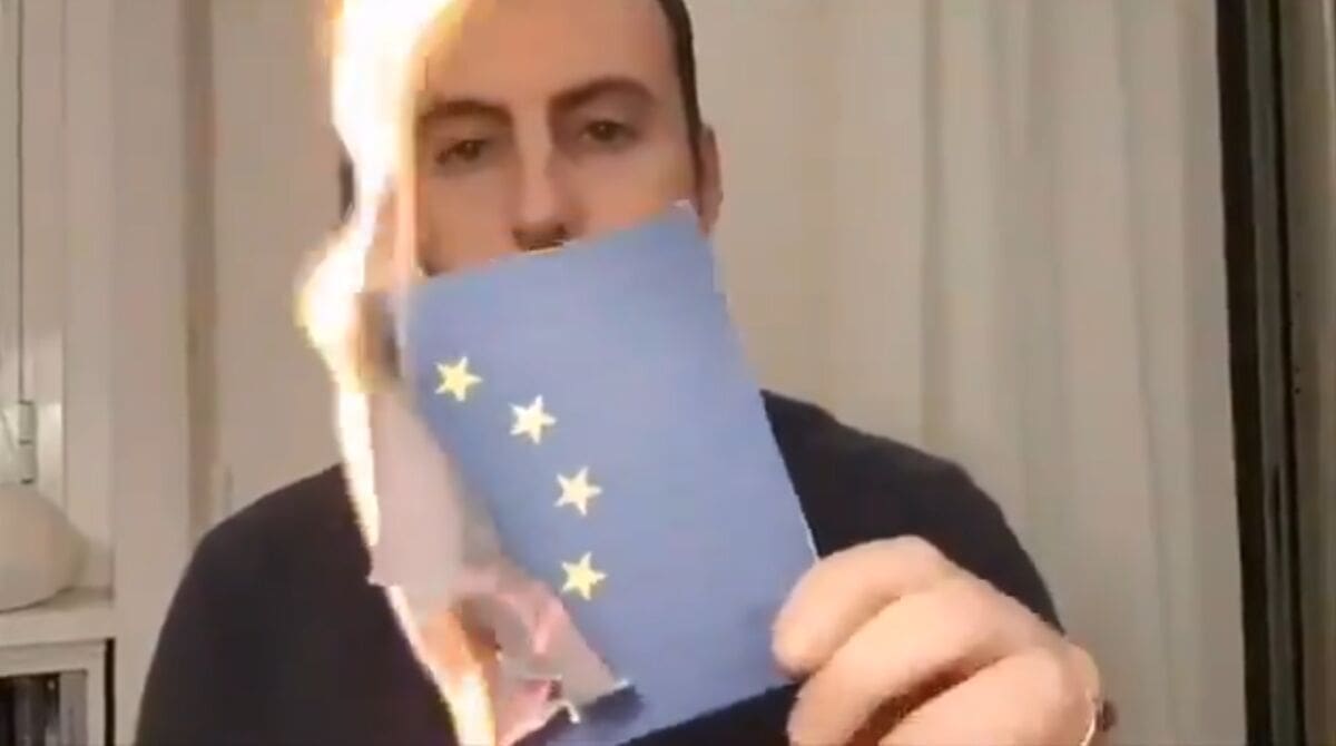 Talijani masovno objavljuju videa spaljivanja zastave EU: Hoće li Europa kakvu poznajemo završiti na respiratoru?