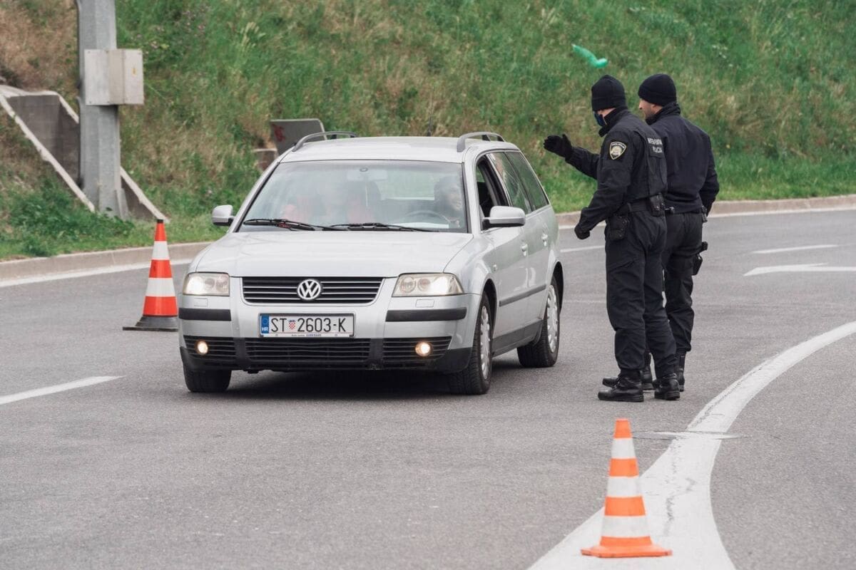 ŽIVOT NA GRANICI SPLITA I SOLINA "Doživio sam veliku neugodnost na kontrolnom punktu, osjećao sam se kao da nešto muljam"