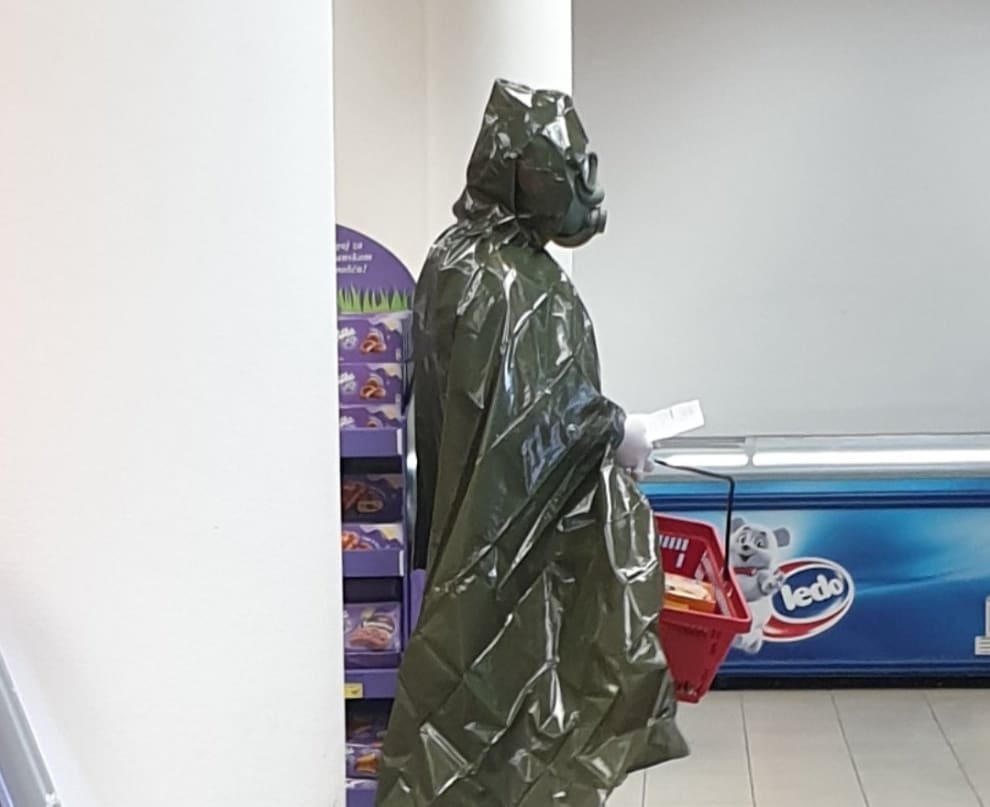 NIJE SCENA IZ STAR WARSA Splićanin u nevjerojatnom izdanju došao kupiti kruh i mlijeko