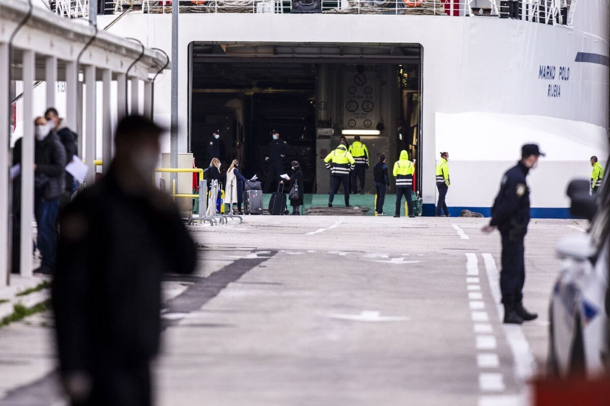 Kako će izgledati plovidba iz Splita za Anconu?: "Rampe su dignute, kućice su zatvorene i jednostavno ide nesmetan promet putnika i roba prema Italiji"