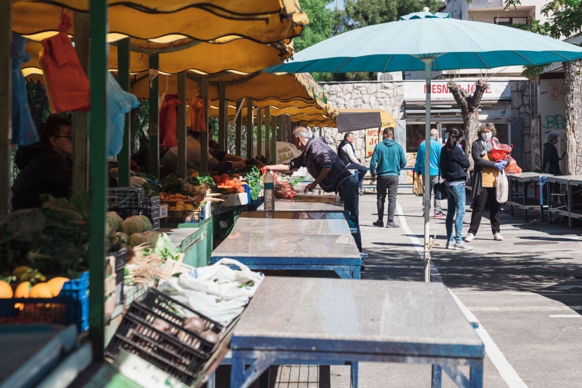 "I ONI ZASLUŽUJU BOLJE UVJETE" Građanska inicijativa iz Splita upozorava: "Vikendom vlada kolaps u ulici, prodavači trebaju imati bolje uvjete"