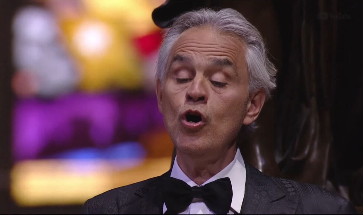 Bocelli održao dirljiv koncert za Uskrs u praznoj milanskoj katedrali