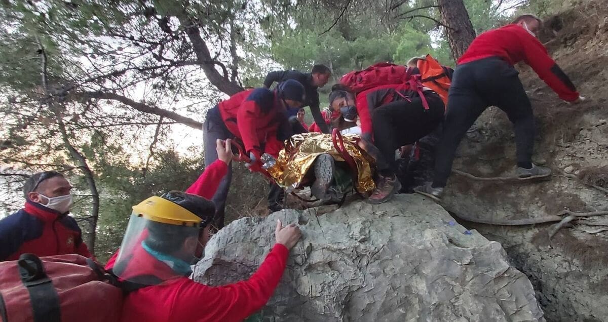 NESREĆA NA KAŠJUNIMA Muškarac pao s visine od deset metara na stijene, zadobio teške ozljede