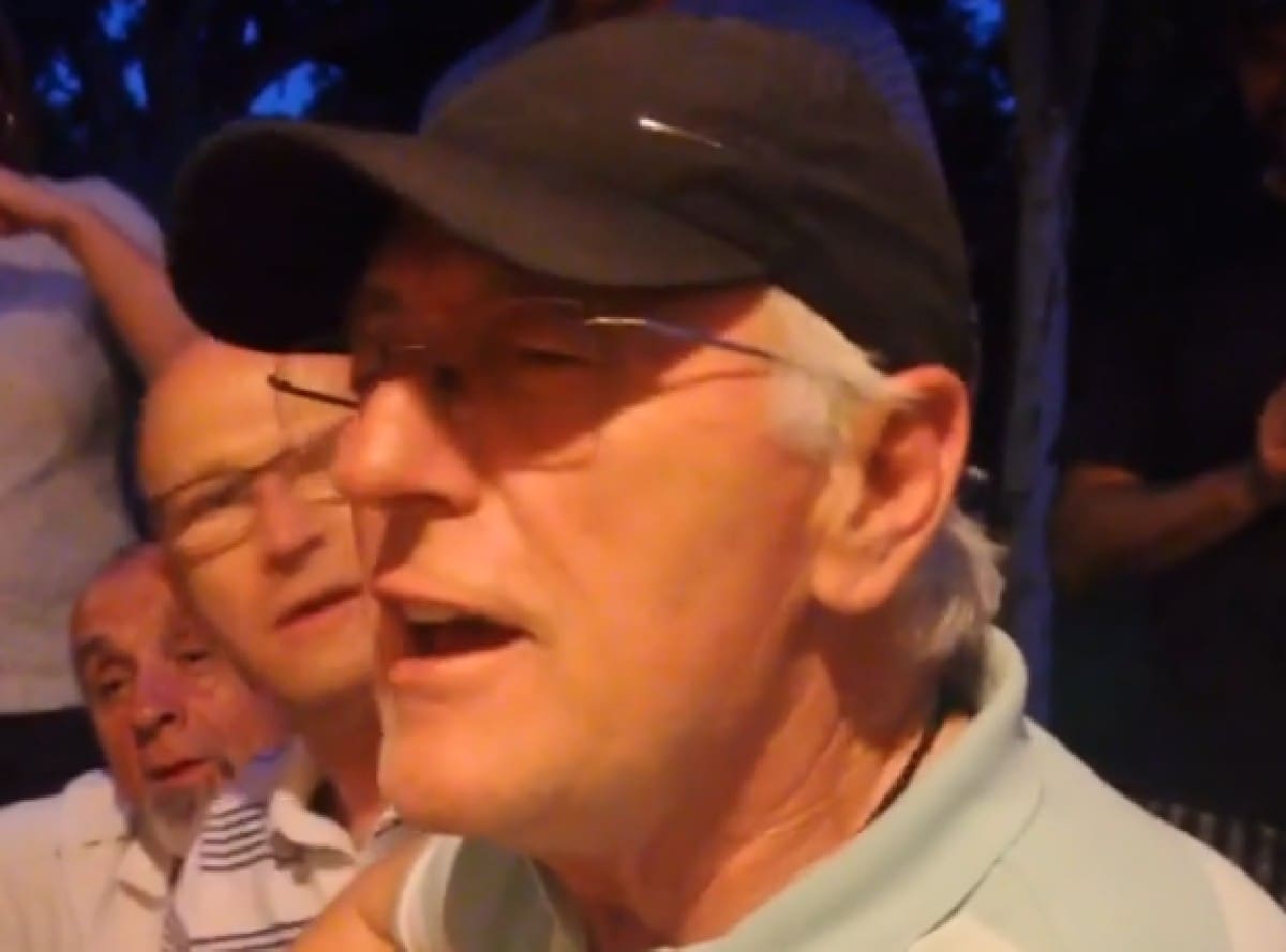 VIDEO KOJI ĆE MNOGE RASPLAKATI Legendarni Oliver i "Ne diraj moju ljubav"