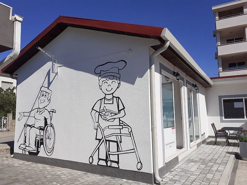 buffet_leptir_toms01