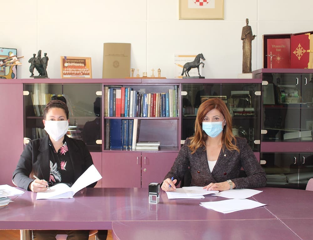 Zaključen ugovor o kupoprodaji nekretnine na području Gospodarske zone Kukuzovac – Sinj