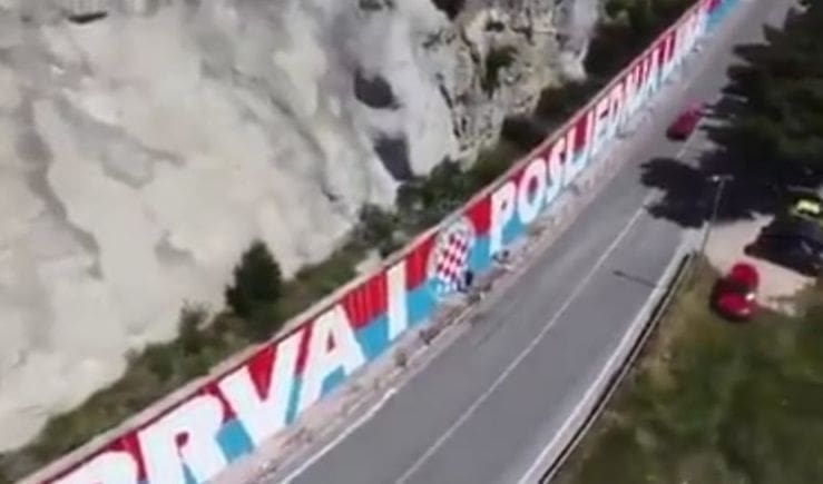 VIDEO MOJA PRVA I POSLJEDNJA LJUBAV U Krilu Jesenice obnovljen mural dug 125 metara