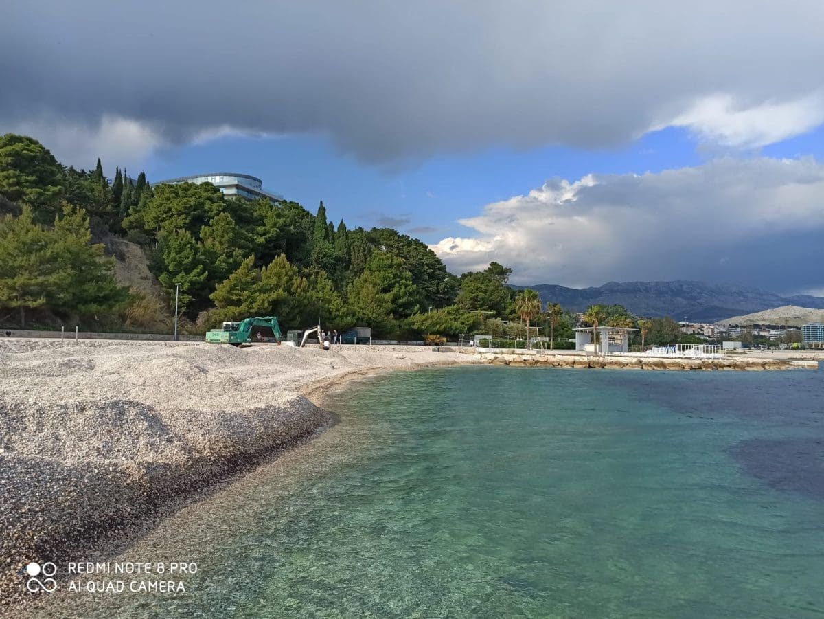 RADOVI U TIJEKU Splitska plaža dobiva novo ruho