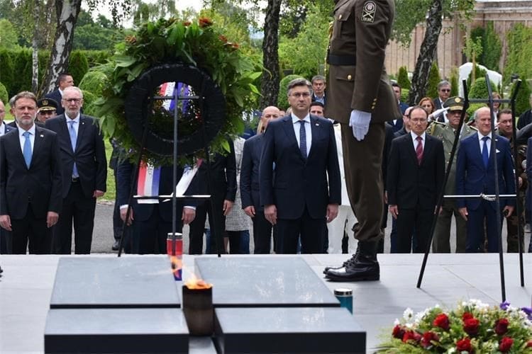 Plenković: "Pravi je trenutak da stavimo ključne datume na svoje mjesto"