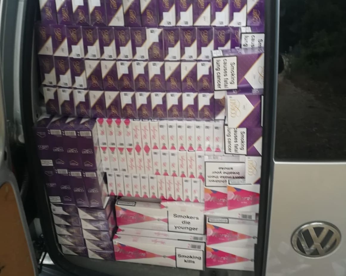 Vrgorac: Švercer u vozilo ugurao 27.400 kutija raznih cigareta