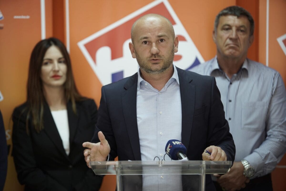 HNS PREDSTAVIO LISTU X. IZBORNE JEDINICE "Dalmacija se voli radon, jaka Dalmacija je uspješna Hrvatska“