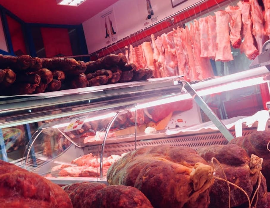 NA PAZARIĆU NA PUJANKAMA Samo domaće u mesnici Božić