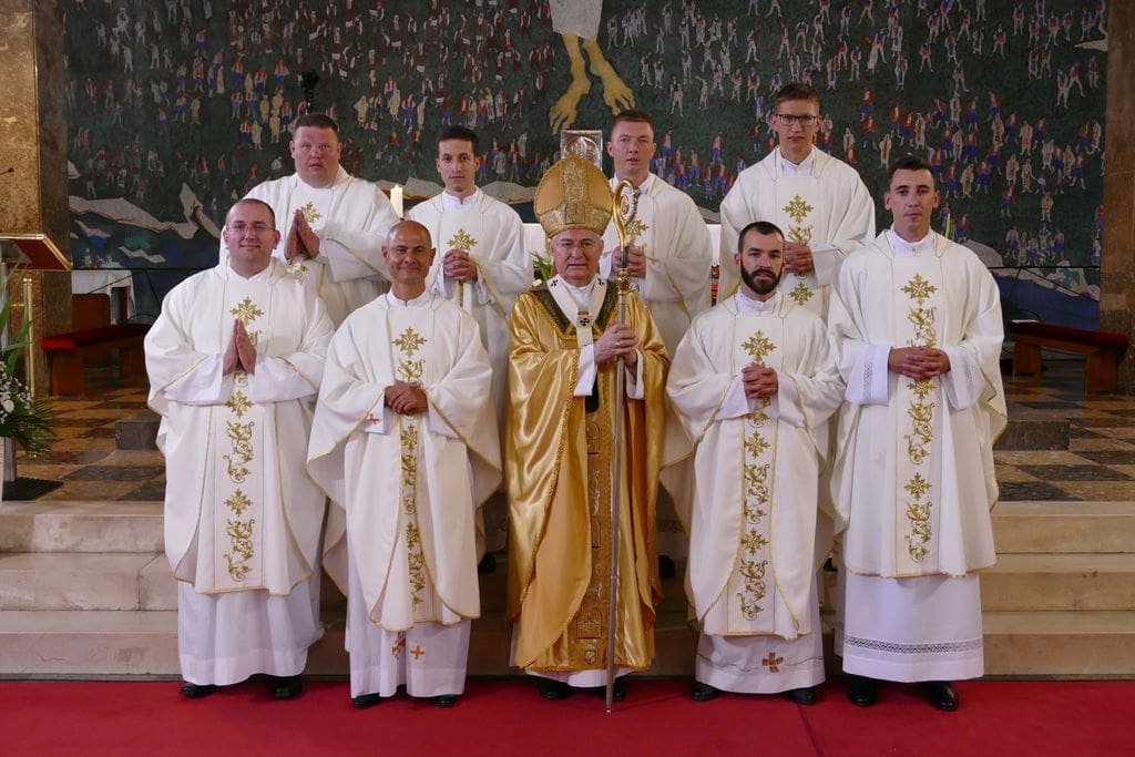 Svećeničko ređenje u Splitu: Evo tko su novi svećenici