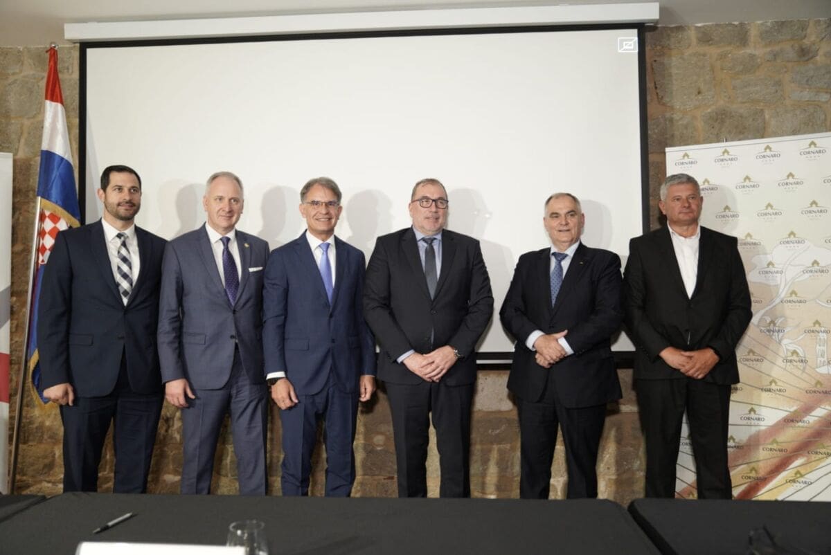 MINISTAR DONIO "DAROVE" 74,3 milijuna kuna Turističko-ugostiteljskoj školi za Regionalni centar kompetentnosti