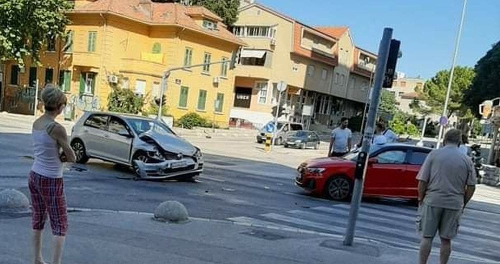 Dvostruki sudar na poznatom splitskom raskrižju