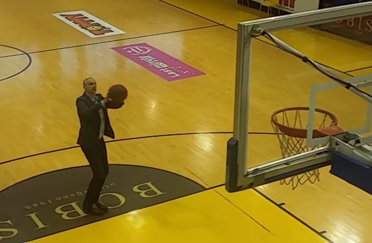 Puljak izazvao Plenkovića i Bernardića na sučeljavanje na košarkaškom igralištu: "Pa da vidimo čija majka crnu vunu prede"