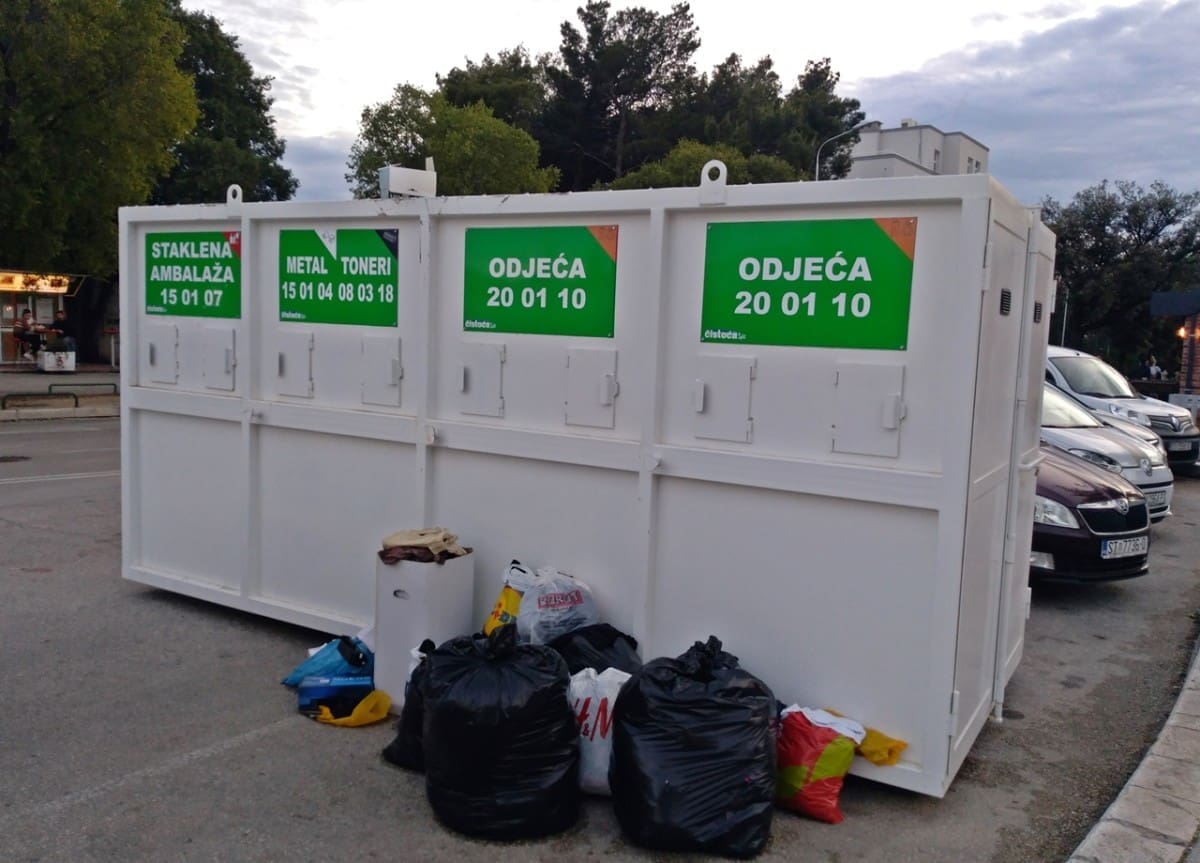 PROBLEMI MOBILNIH RECIKLAŽNIH DVORIŠTA? "Razvrstavam otpad, a u kontejneru je sve na jednoj hrpi". Stiglo pojašnjenje iz Čistoće