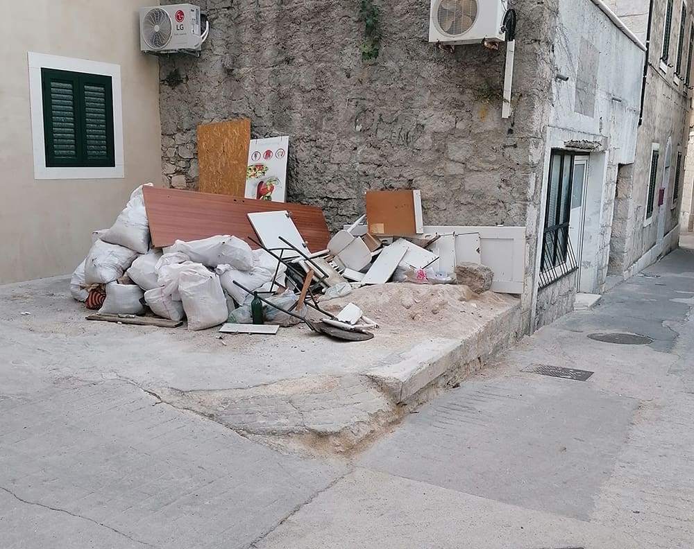 Splićanka ogorčena: "Napravili su divlji deponij u srcu Splita"