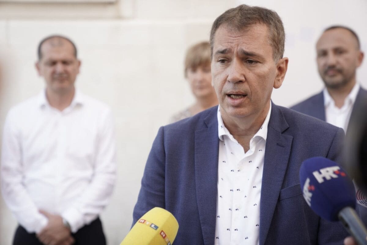 Pauletić "opleo" po Možemo!: "Kad oni hvale tvoje poteze, znaj da se više ni u ludilu ne smiješ zvati desnim centrom"