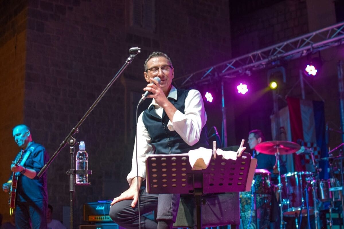 Nizali se najveći hitovi: 22. Kaštelansko kulturno ljeto svečano otvoreno koncertom Massima