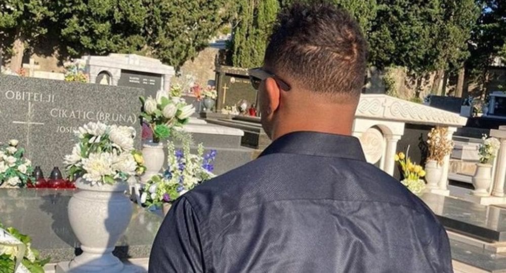 VELIKA GESTA EX SVJETSKOG PRVAKA Legendarni borac posjetio Cikatićev grob u Solinu