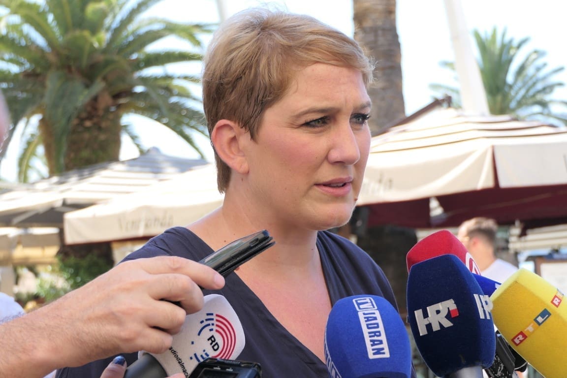 PROŠLI JE TRNCI Gradonačelnica Supetra šokirana, objavila poduži status na društvenim mrežama: "Bježi, nije to tvoje!"