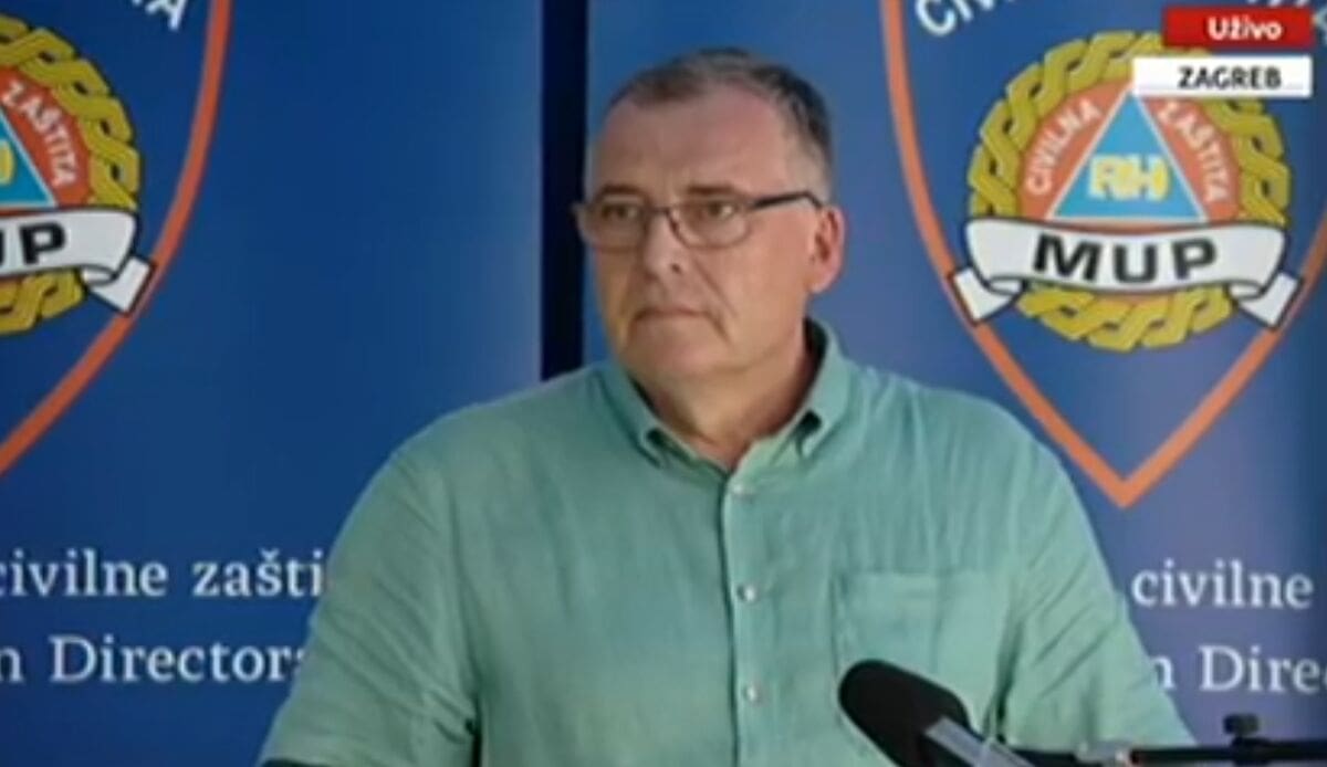 NOVE MJERE: Capak najavio uvođenje obaveze nošenja maski u zatvorenim prostorima