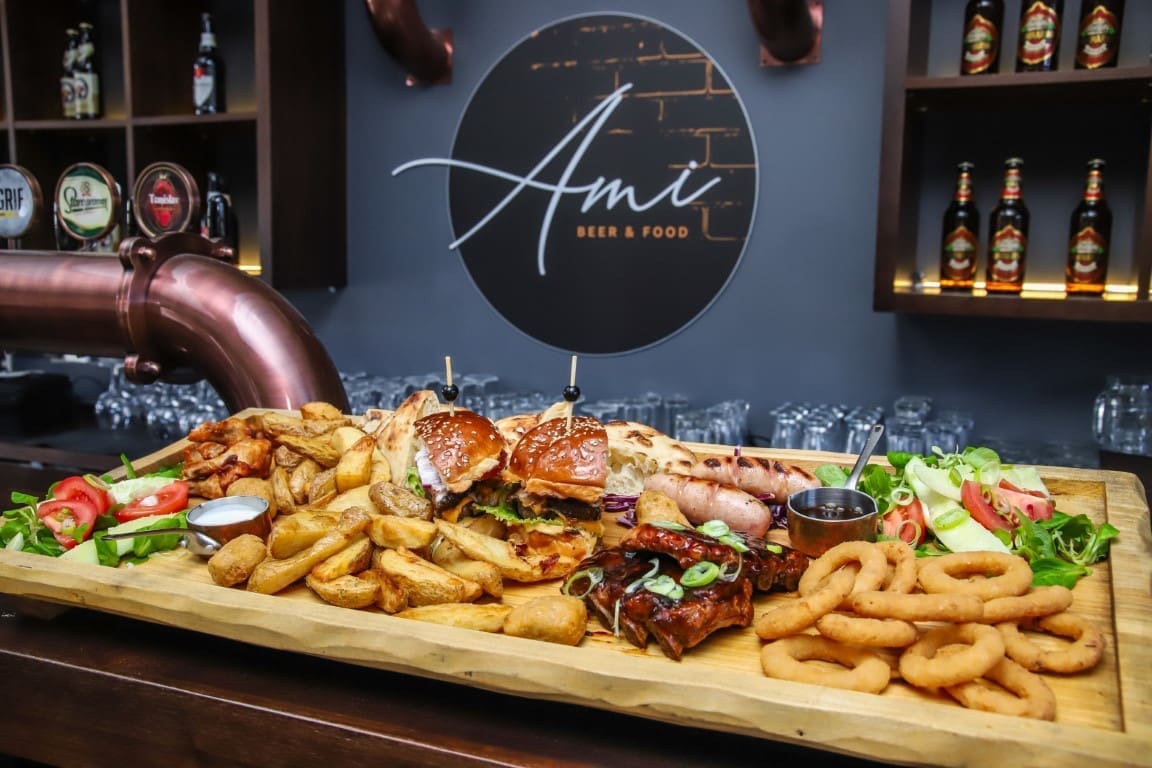 I ove subote nastavak provjereno dobre zabave u AMI BEER AND FOOD!