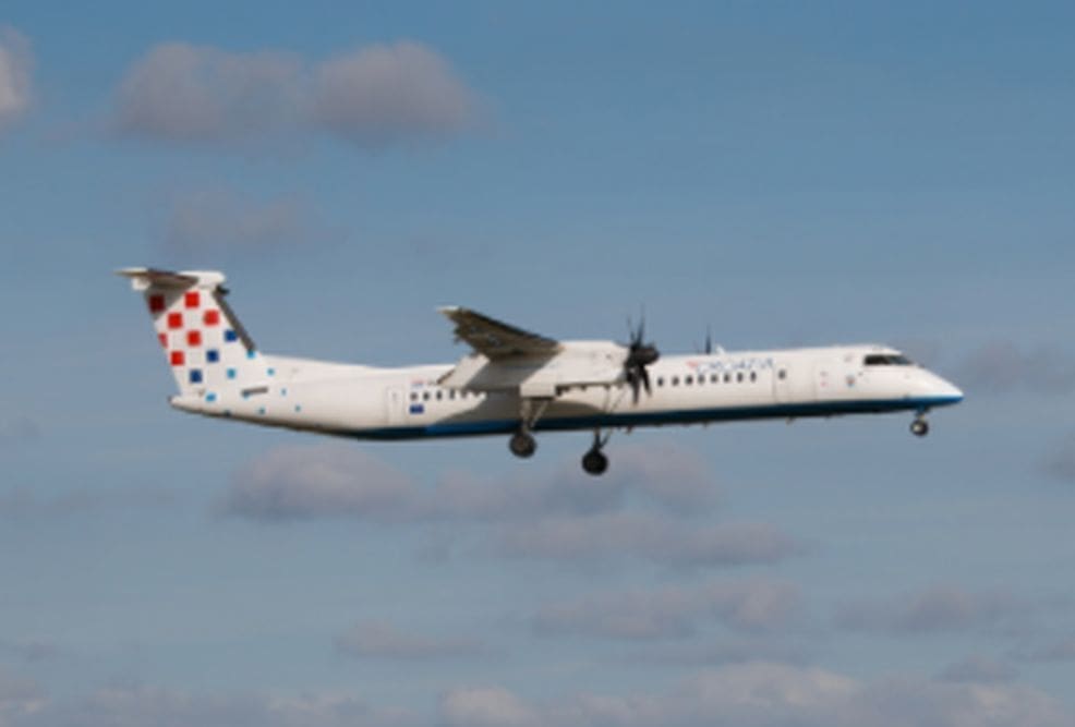 Zrakoplov iz Zagreba zbog nevremena nije mogao na vrijeme sletjeti u Split