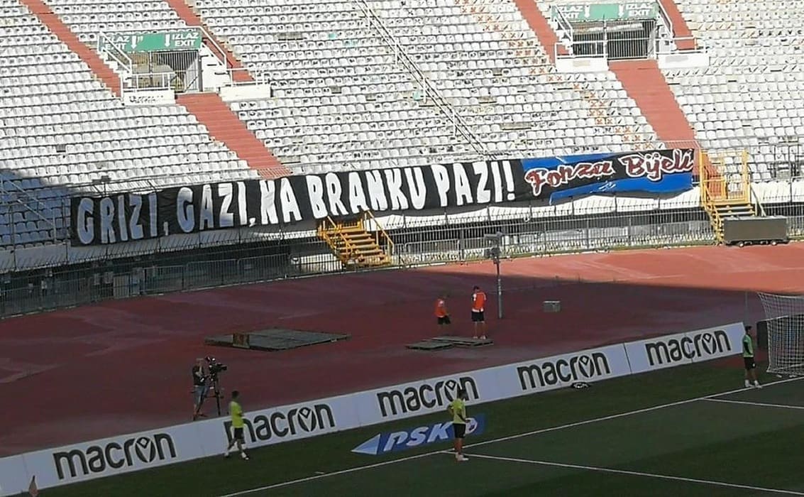 PORUKA NA SJEVERU Evo što je Torcida poručila igračima Hajduka na praznom Poljudu