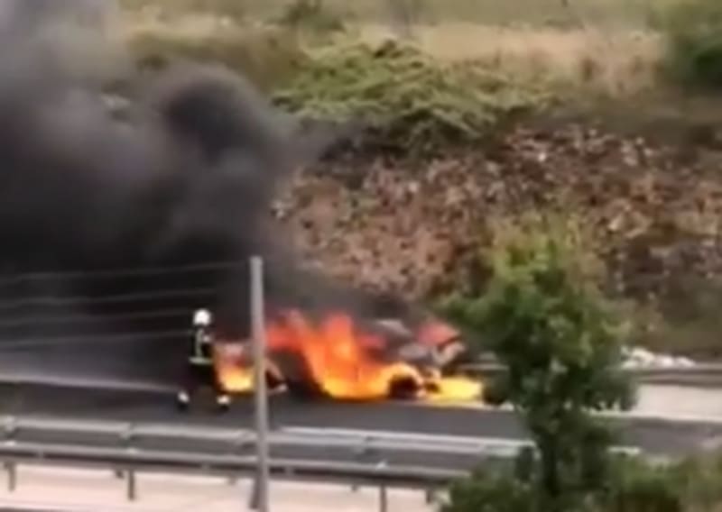 VELIKA KOLONA NA A1 Izgorio auto, prometuje se jednim prometnim trakom