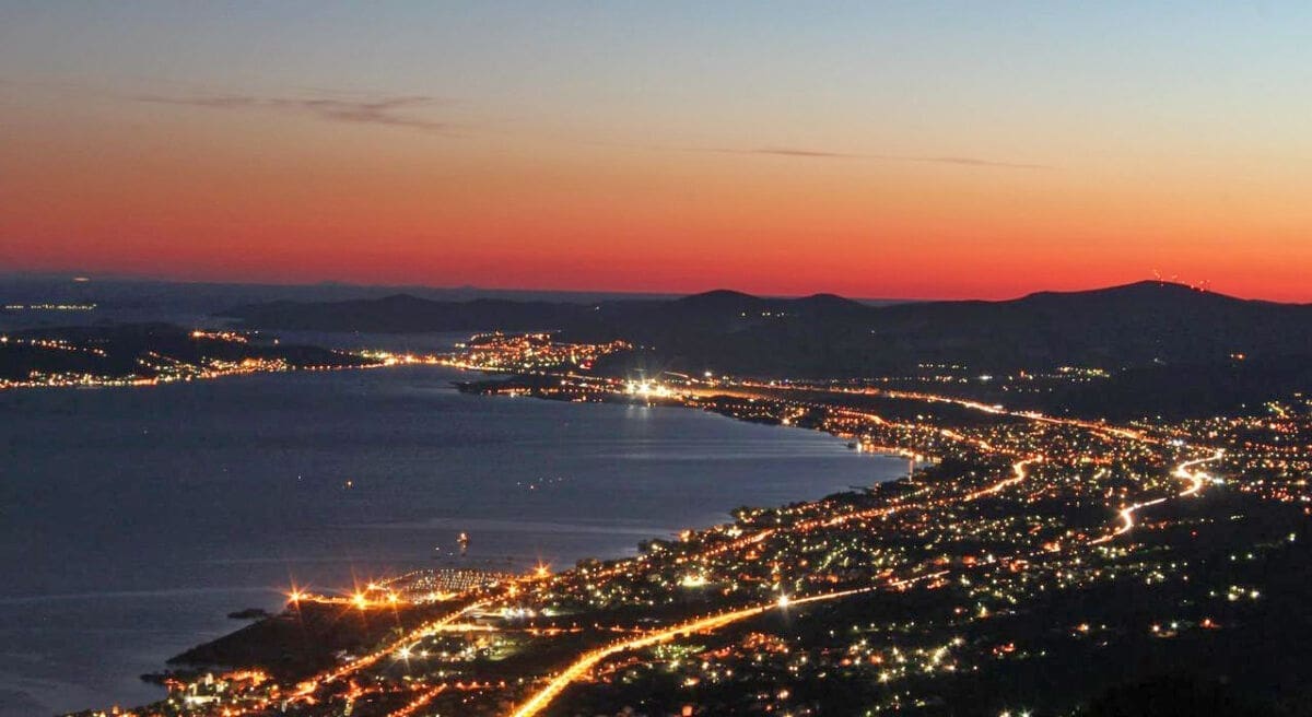 Kaštelima jurio skoro 190 km/h: Vozač završio u policijskim prostorijama