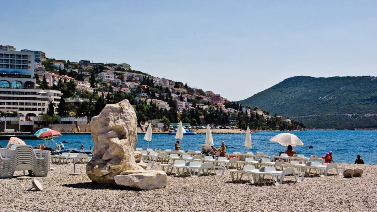 TRAGEDIJA NA JADRANU Dječak preminuo nakon izlaska iz mora