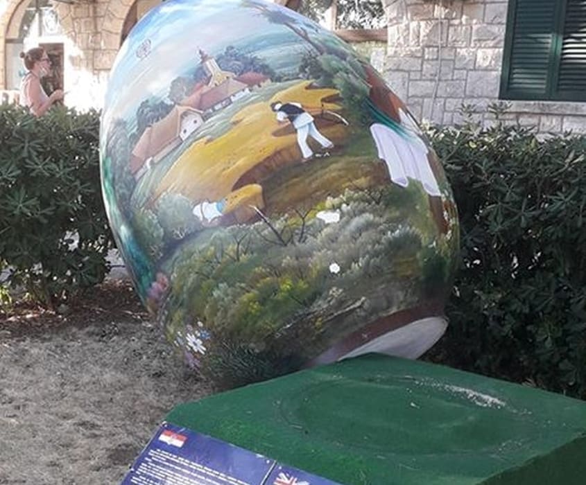 SRAMOTA NA ŠOLTI "Bila je postavljena u Vatikanu, Beču, Münchenu, Parizu, Subotici, Vukovaru, a srušena je u Grohotama"