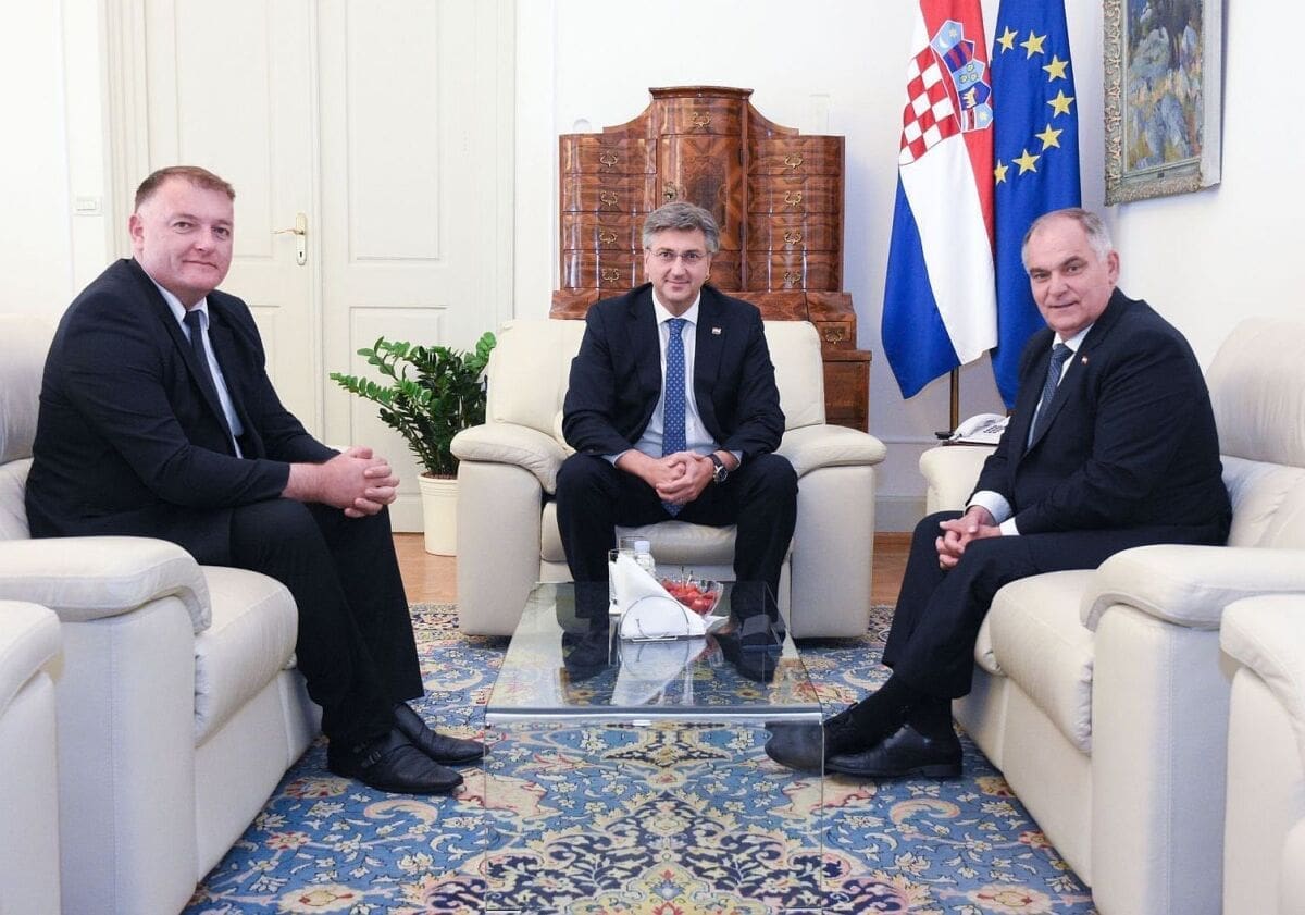 PLENKOVIĆ U SINJU Premijer najavio odlazak u Varivode. Jandroković pohvalio najavu Pupovca da ide u Škabrnju