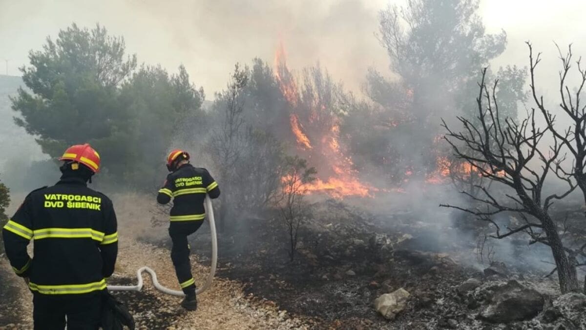 Veliki broj požara otvorenog prostora samo tijekom nedjelje, opasnost je i danas velika
