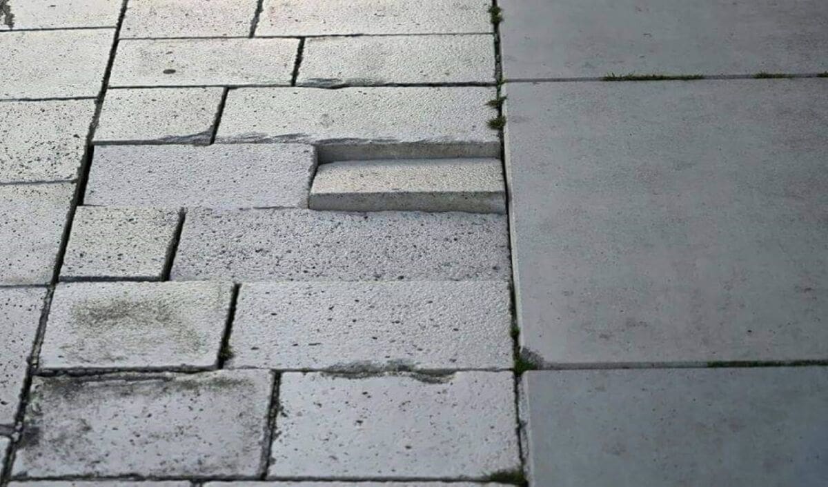 razbijene-ploce-riva (1)