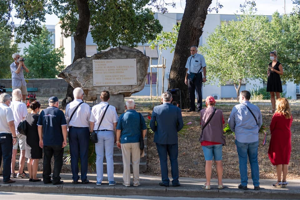 Položeni vijenci pred spomenikom Prvog splitskog partizanskog odreda: "Nema razlike između ideala slobode splitske mladosti iz 1941. i 1991. godine"