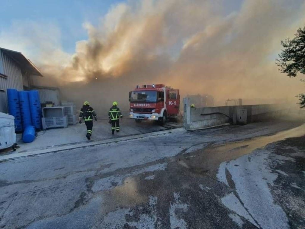 GORJELO JE NA DVIJE LOKACIJE U DALMACIJI "U požaru je uništen cijeli objekt"