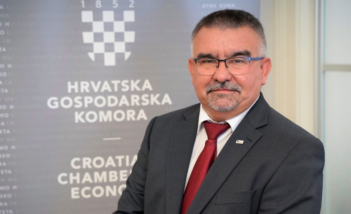 BITAN SU FAKTOR HRVATSKOG TRŽIŠTA Osnovana Zajednica davatelja PVC sustava za građevinsku stolariju