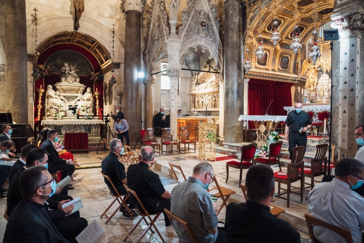 drazen_kutlesa_koadjutor_uvodjene_sluzba(1)