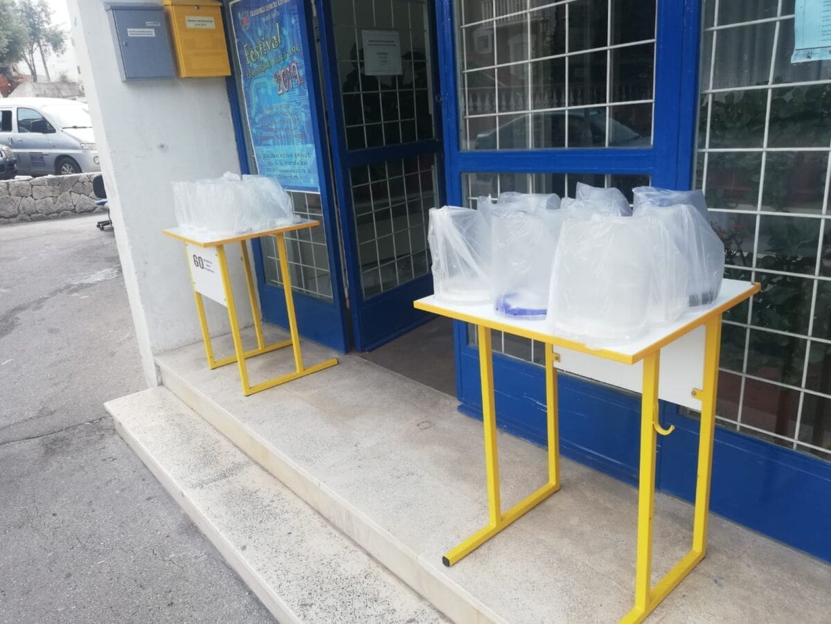 ZTK Grada Splita donirala 80 vizira prosvjetnim djelatnicima osnovnih škola Cetinske krajine