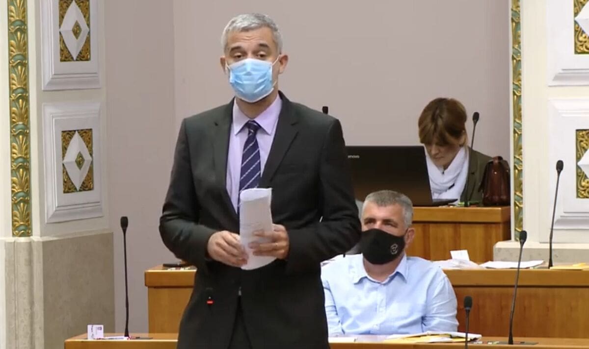 Raspudić: Protiv sam nošenja maski u školama, odluke ne smiju biti traumatizirajuće za djecu