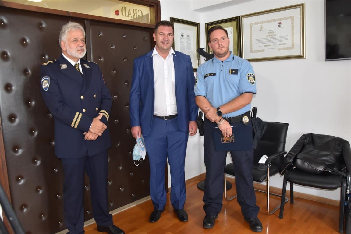 Mirko Pavić je najbolji kaštelanski policajac 2020.