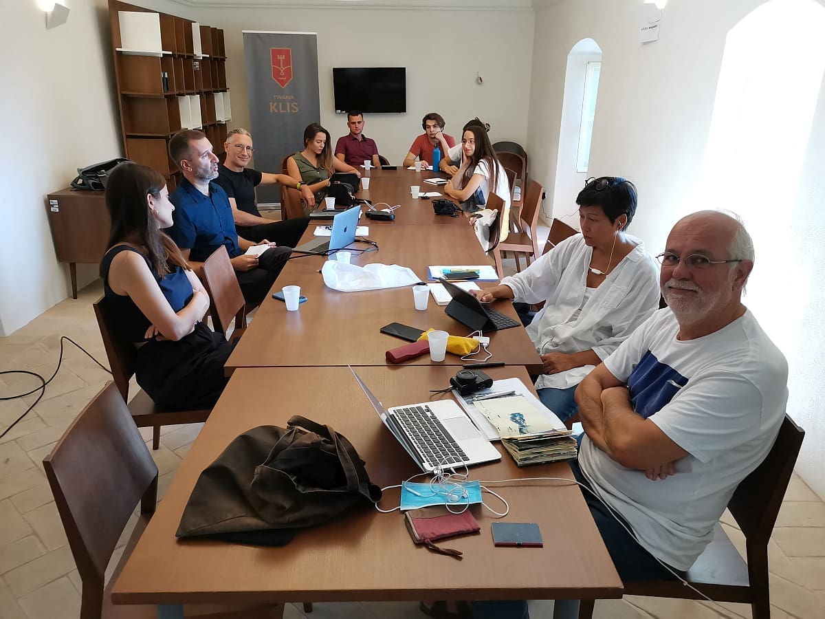 Na tvrđavi Klis otvorena međunarodna radionica studenata arhitekture pod nazivom "The Klis Case 2020"