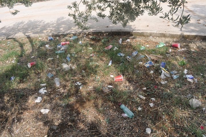 UŽAS U DALMACIJI: Nakon party zabave ostavili smeće koji stoji mjesec dana